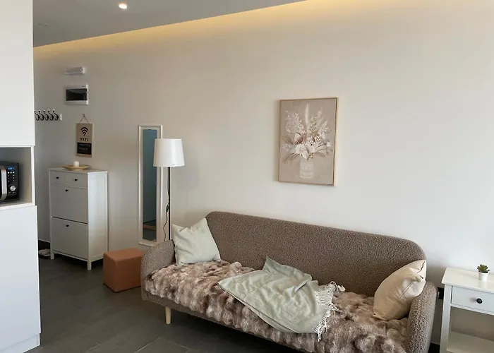 Hills Lux & شقة كوباونيك