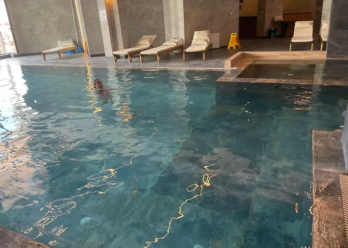 Hills Lux & كوباونيك